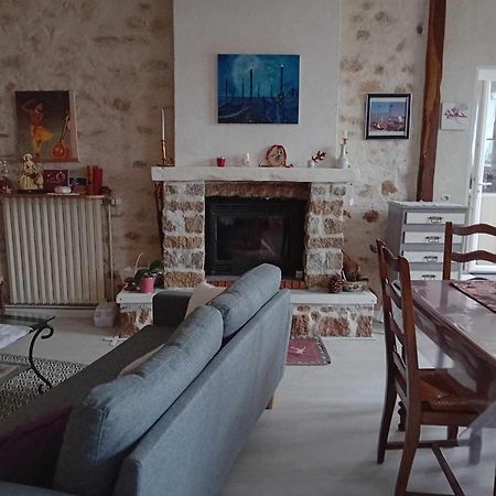 Bed and Breakfast Le Logis du Bois Buteau à Montfaucon-Montigne Extérieur photo